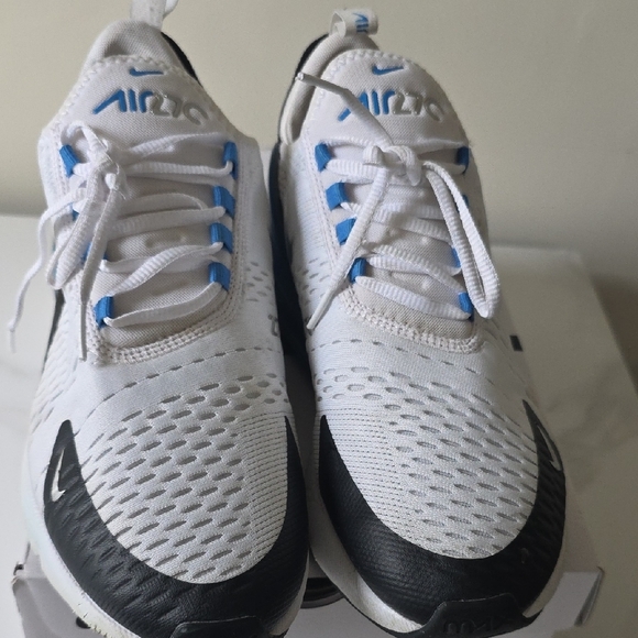 Nike Air Max 270 White and Blue Athletic Shoes - Picture 2 of 9